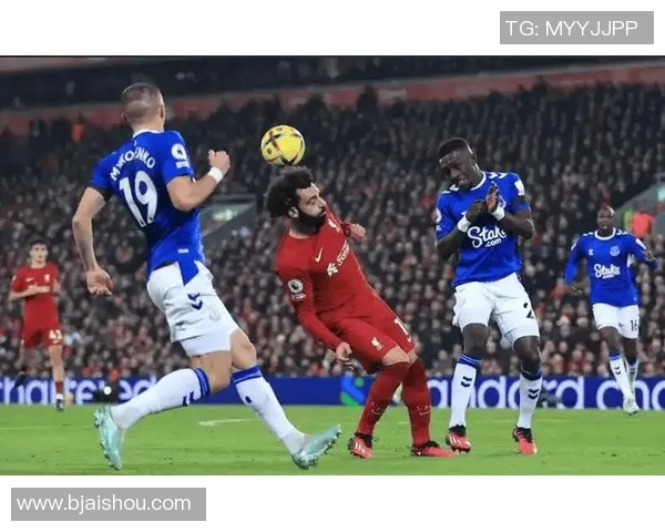 埃弗顿迎战利阿波罗期待精彩对决球迷热情高涨助威球队奋勇争胜