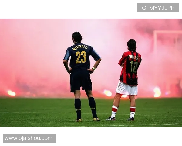 基尔马诺与汉密尔顿的精彩对决揭示足球战术与团队合作的魅力