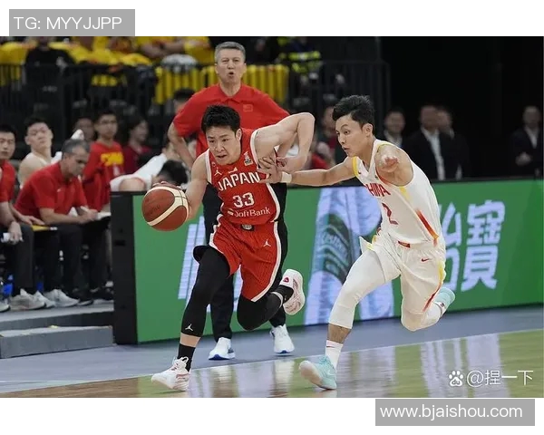 中国男篮与韩国激战即将开启全网直播精彩瞬间不容错过