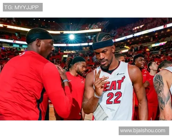 吉米巴特勒领衔热火队重返季后赛展现领袖风范与团队精神